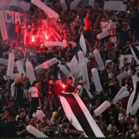[VIDEO] «Puerto Montt es del Colo»: Hinchas se lucen con intervención en honor al centenario de Colo-Colo