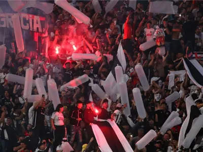[VIDEO] Con tocada de oreja: La potente celebración de la hinchada de Colo-Colo tras el triunfo sobre Audax Italiano