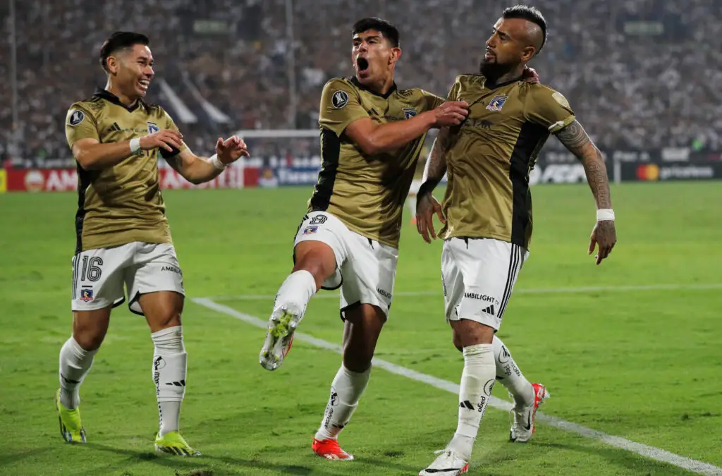Colo-Colo quiere seguir compitiendo en la Copa Libertadores.