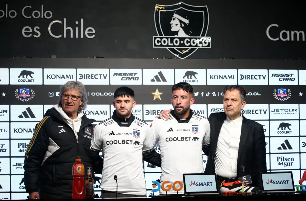 Mauricio Isla y Cristian Riquelme fueron los últimos refuerzos de Colo-Colo.