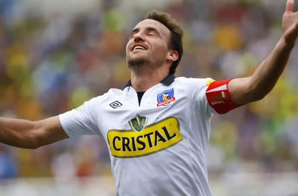 José Pedro Fuenzalida llegó a portar la jineta de capitán en Colo-Colo.