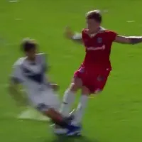 [VIDEO] La brutal patada que recibió Agustín Bouzat en el fútbol argentino