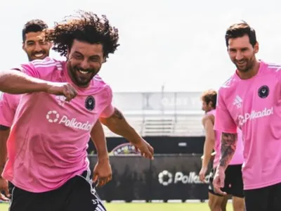 Le presumió un título con Colo-Colo: La broma de Maximiliano Falcón a Lionel Messi en el Inter Miami