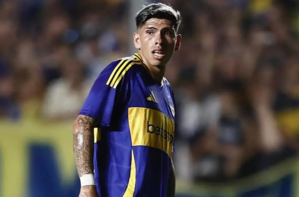 Carlos Palacios se luce como jugador de Boca Juniors.