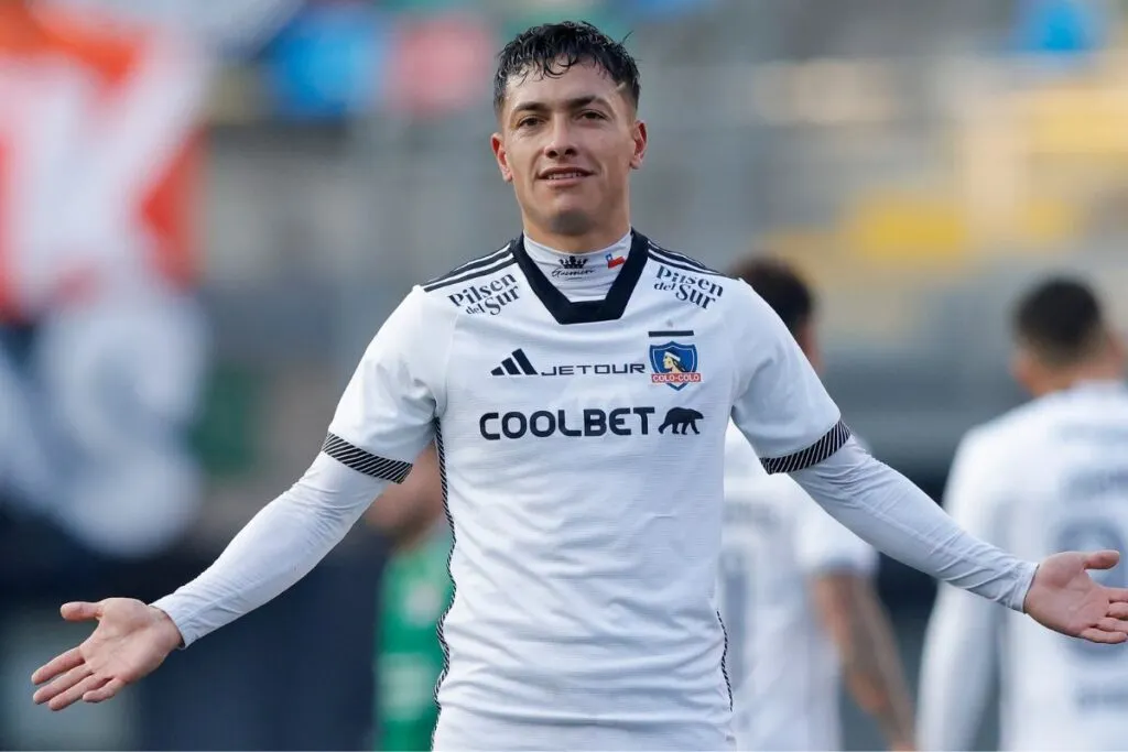 Cristián Zavala celebrando en Colo-Colo.