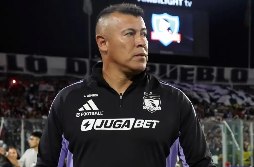 Jorge Almirón determinó quitarle la titularidad a Salomón Rodríguez en Colo-Colo para el duelo con Coquimbo Unido.