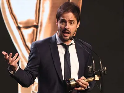 ¿Un hincha más? Mariano Closs seducido por las actuaciones del Cacique en Copa Libertadores