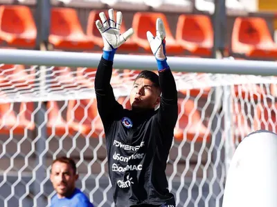 Brayan Cortés le calló la boca a Johnny Herrera con su actuación en Bolivia