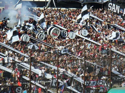 Por si habían dudas: Colo-Colo se alza como el equipo más popular de Chile según encuesta Cadem