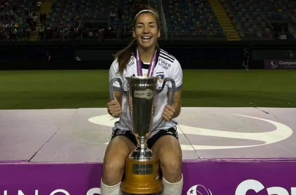 Fernanda Ramírez parte de Colo-Colo para la temporada 2025.