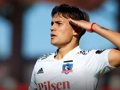 «Jugó muy poco tiempo para tildarlo de ídolo»: Ex Colo-Colo puso paños fríos sobre la figura de Pablo Solari