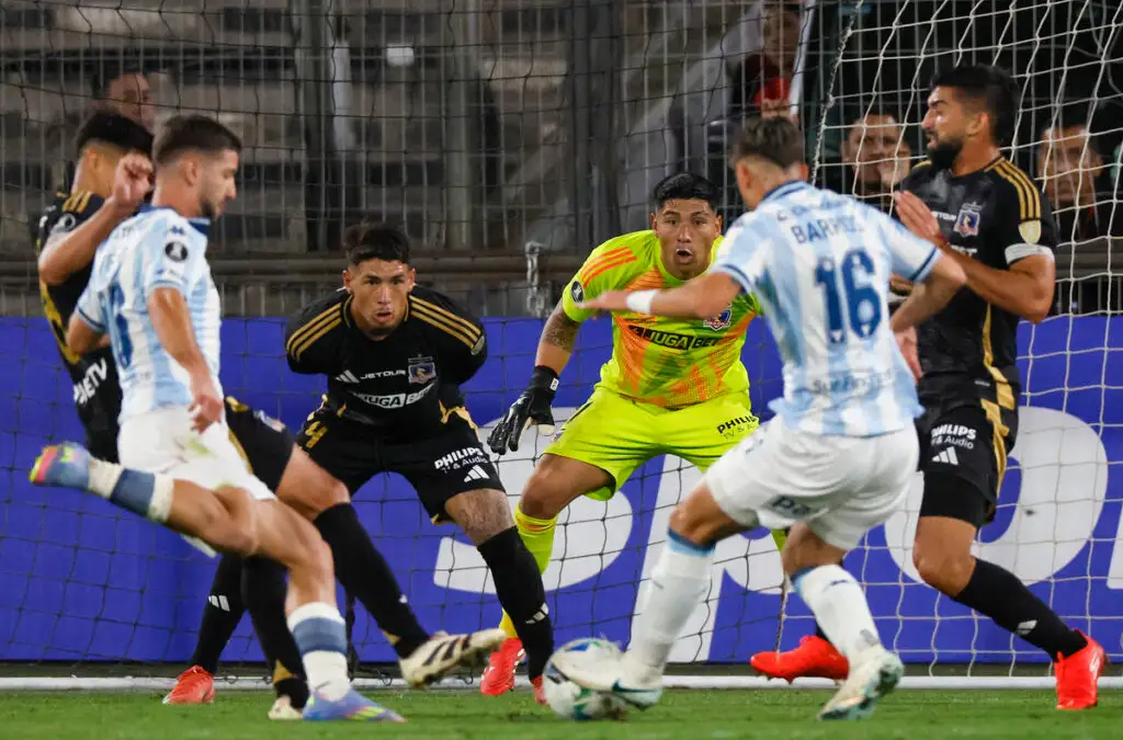 Colo-Colo igualó frente a Racing por Copa Libertadores.