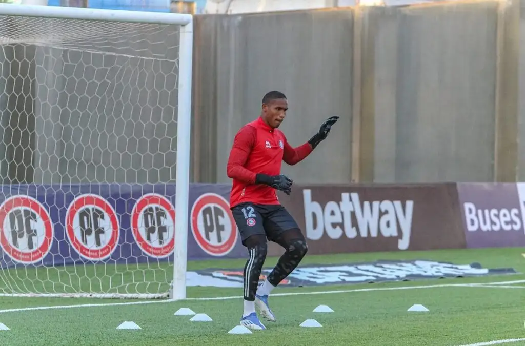Omar Carabalí entrenando con Unión la Calera.