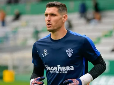 El duro portazo que le entregan desde España a Colo-Colo por el fichaje de Matías Dituro