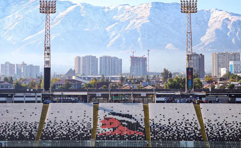 En Colo-colo quieren aprovechar la vista de la Cordillera de Los Andes en la remodelación del Estadio Monumental.