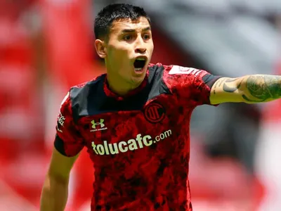 Aseguran que Claudio Baeza vuelve a tomar fuerza para reforzar a Colo-Colo