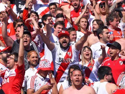 ‘Ganen o mueren’: Los potentes mensajes de la hinchada de River antes del partido con Colo-Colo