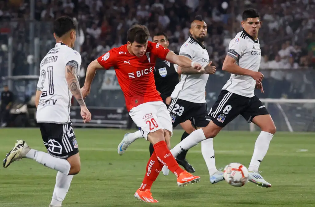 Arturo Vidal quiere a Gonzalo Tapia en Colo-Colo.