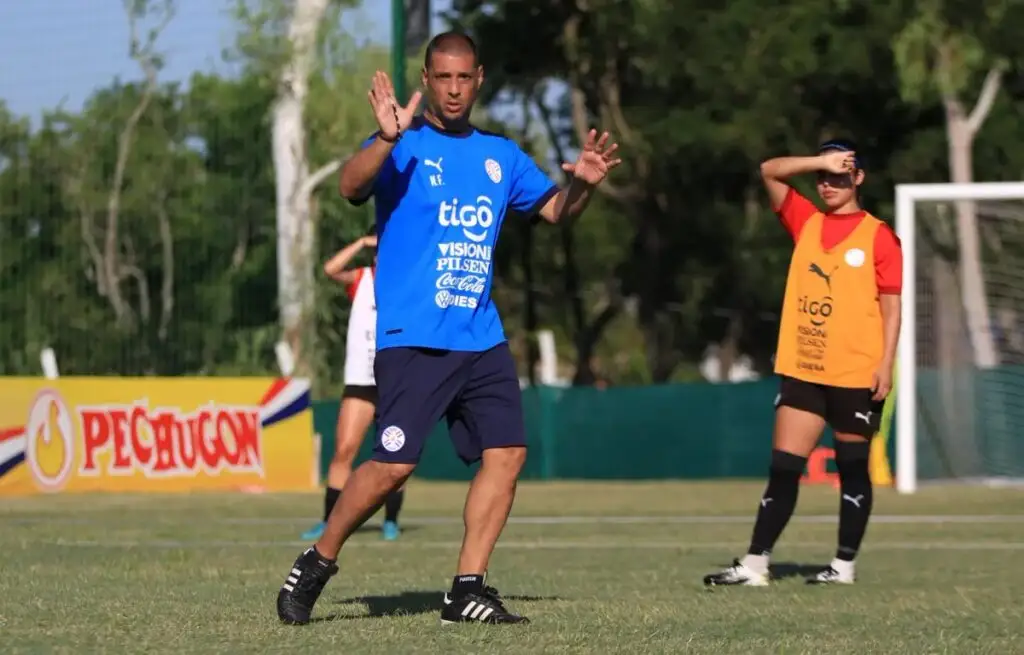 Marcello Frigério es una de las alternativas que manejan en la ANFP para colocarse el buzo de La Roja Femenina.