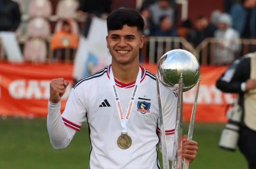 Matías Pinto viene destacando en la serie de Proyección de Colo-Colo.