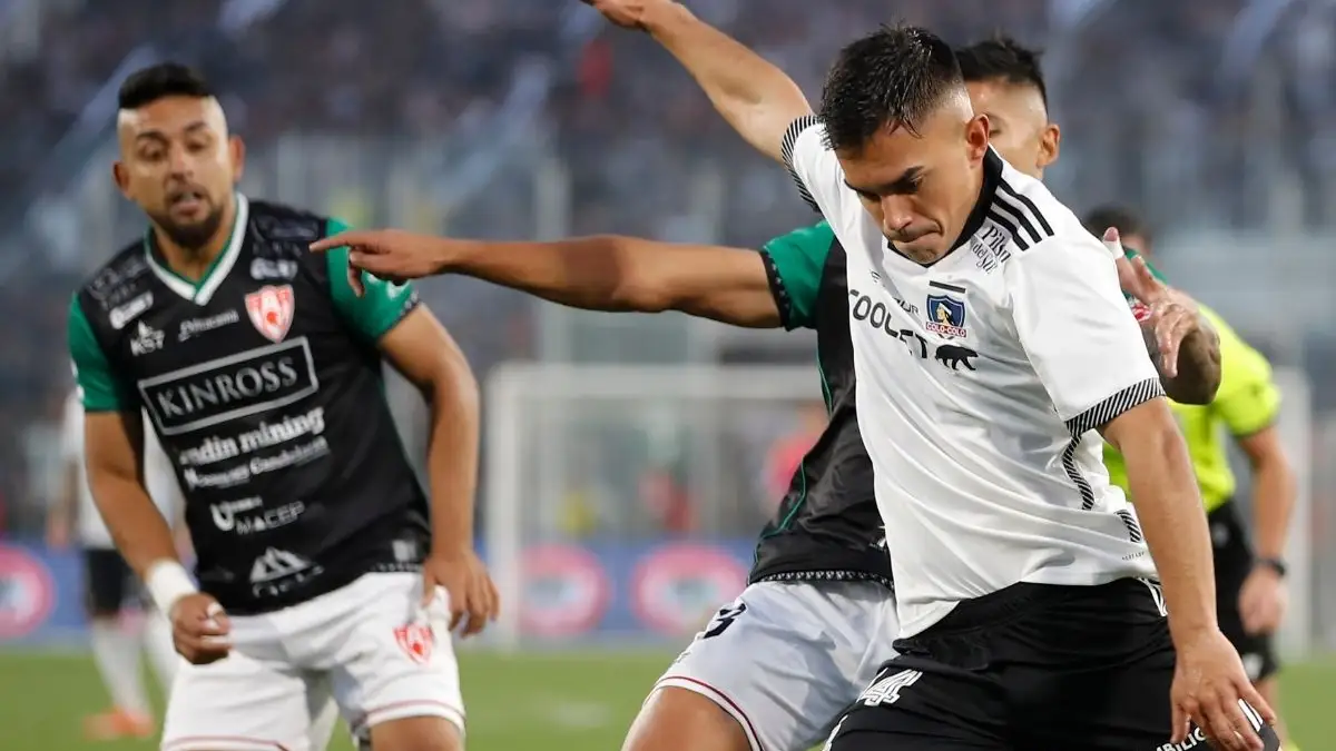Colo-Colo visita a Deportes Copiapó.