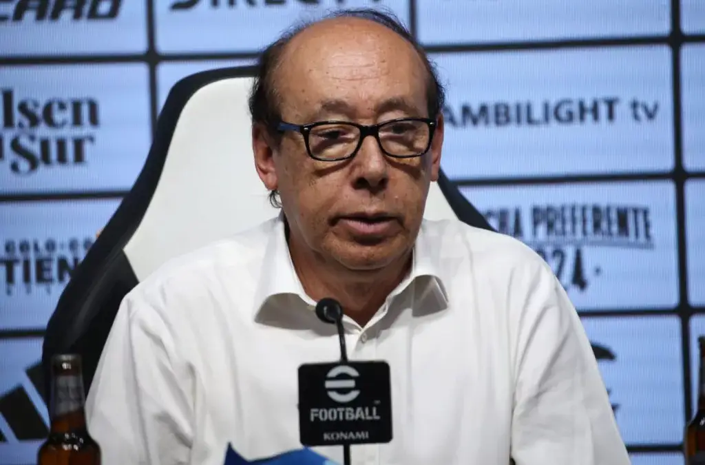 Alfredo Stöhwing lleva dos años como presidente de Colo-Colo