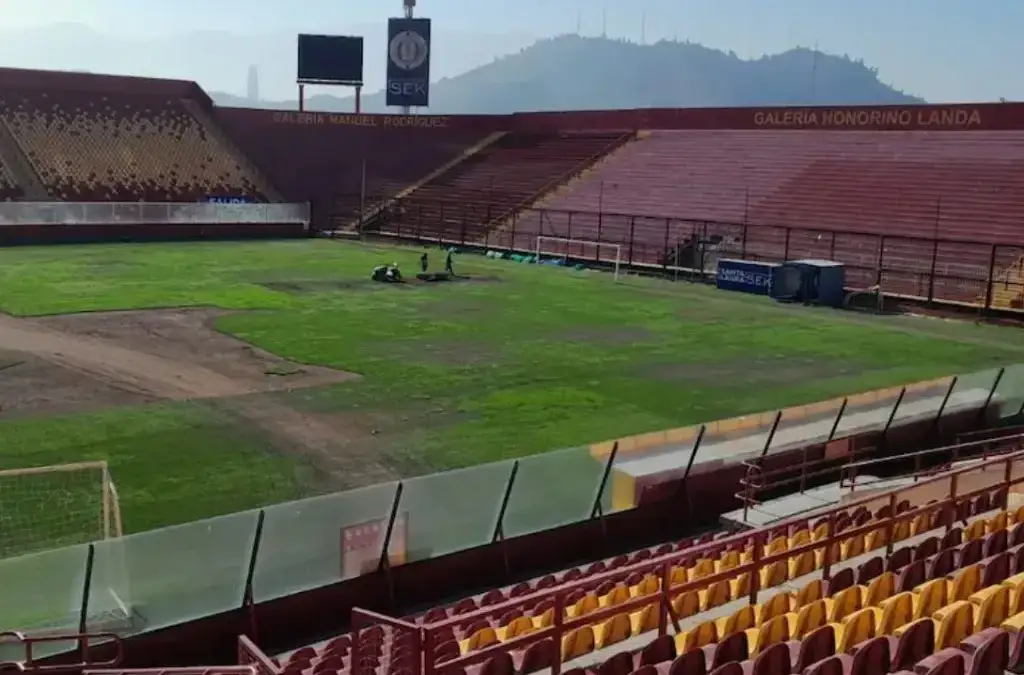 La cancha del Estadio Santa Laura fue sometido a trabajos.