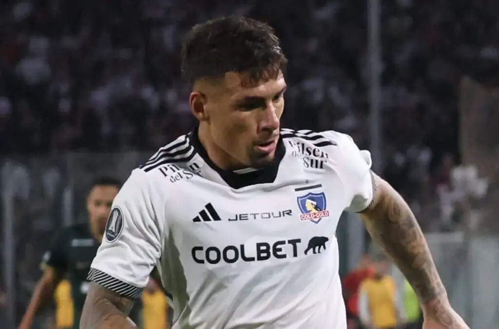 Alan Saldivia es fijo en la defensa de Colo-Colo.