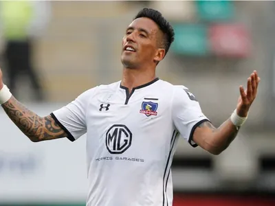 «Carrerón de Lucas»: Lucas Barrios anuncia su retiro del fútbol profesional