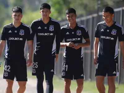 Cumpliendo con la tradición: La situación que vivieron los jugadores jóvenes de Colo-Colo