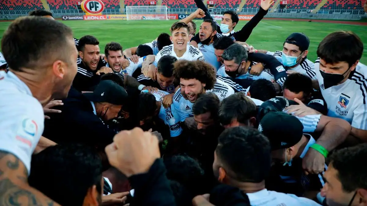 El ‘Cacique’ celebrando su mantención en Primera División el año 2020.