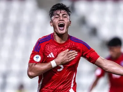 Goleador de la Sub-17 y siendo defensa: Revelan cómo se gestó la llegada de Alonso Olguín a Colo-Colo