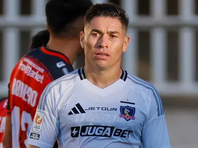 «Sacan información falsa»: Óscar Opazo apunta contra la prensa tras el mal momento de Colo-Colo