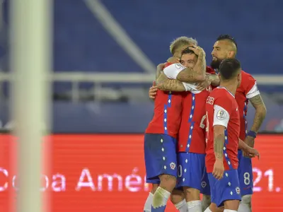 Formación de Chile: Lasarte haría un cambio en el esquema de la selección