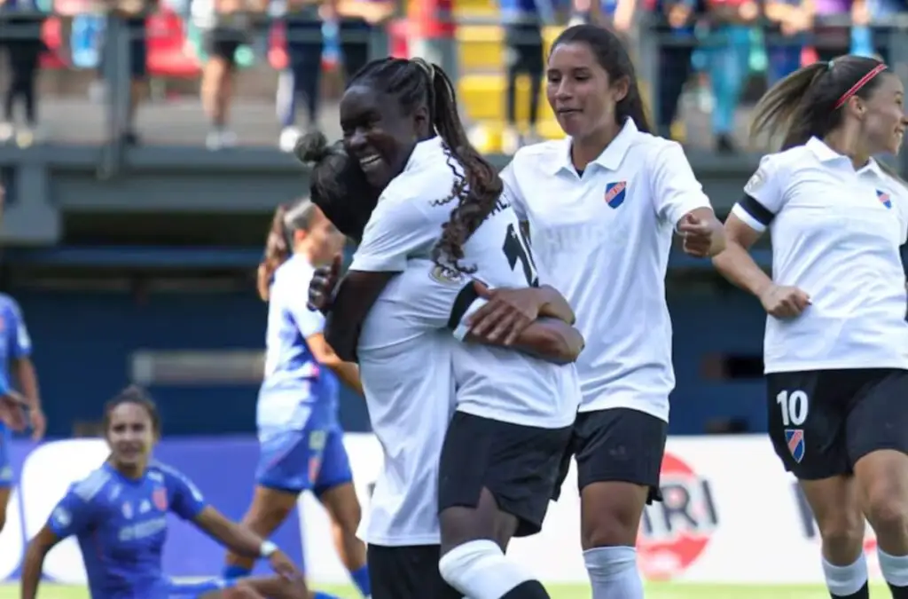 Colo-Colo enfrentará a la U por la fecha 15 de la Liga Femenina.