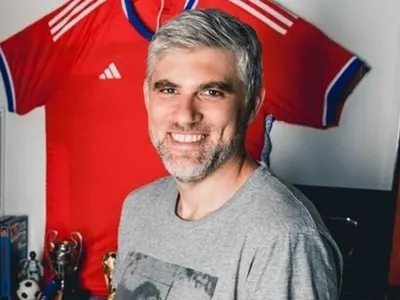 «Resta más de lo que suma»: Manuel de Tezanos fulminó el rendimieno de figura de la Selección Chilena