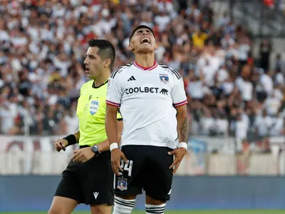 Oficial: Colo-Colo confirmó sanción para Jordhy Thompson por hechos de violencia