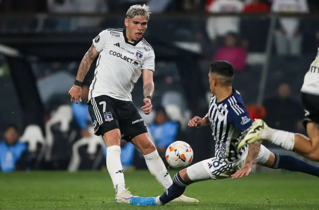 Carlos Palacios vuelve a las prácticas en Colo-Colo.