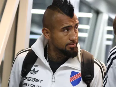Ya está a la venta: Conoce el precio y dónde comprar la camiseta centenario de Colo-Colo