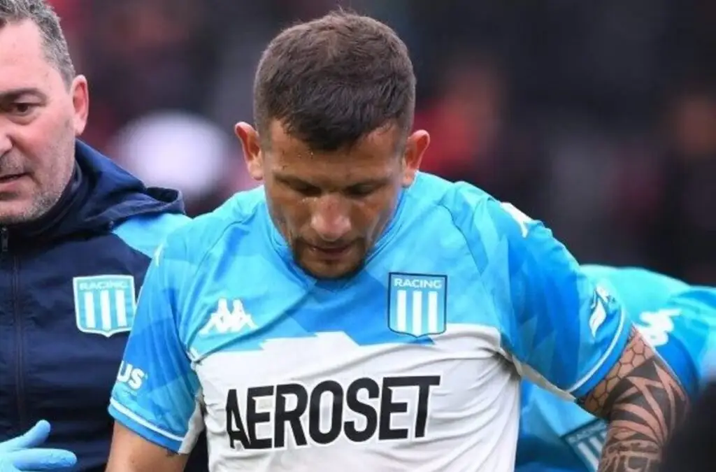 Emiliano Vecchio no ha podido sumar minutos en Racing de Avellaneda.
