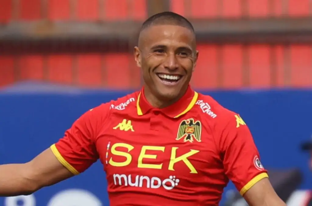 Leandro Benegas marcó un gol de chilena ante Cobreloa.