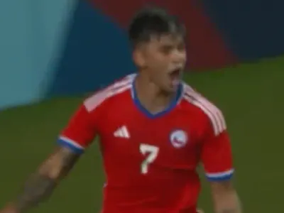 [VIDEO] Con gran jugada previa: Revisa el gol que le está dando la ventaja a La Roja sobre Brasil