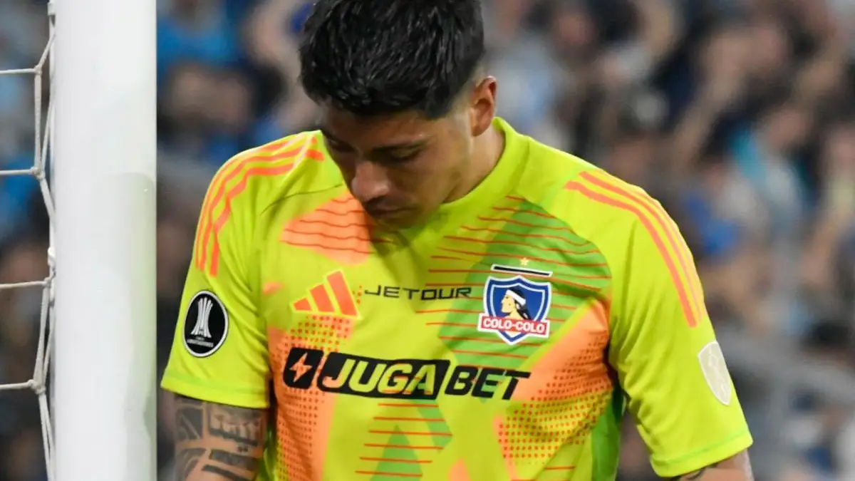 El portero podría adelantar su salida de Colo-Colo.