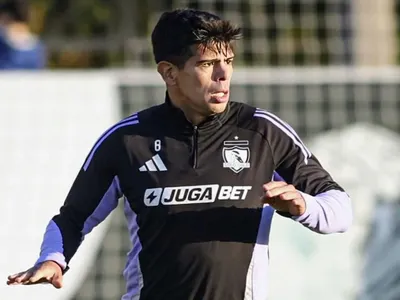 El juvenil que Jorge Almirón subió al primer equipo de Colo-Colo como reemplazo de Esteban Pavez