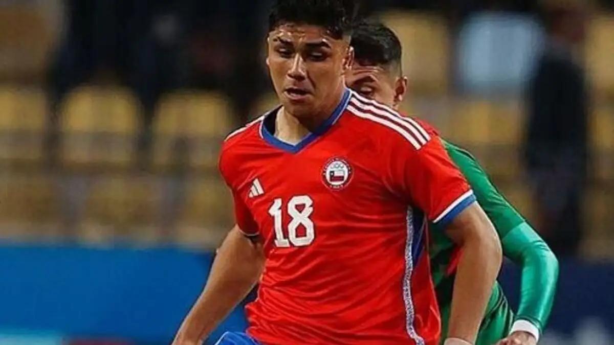 Damián Pizarro con la Selección Chilena.