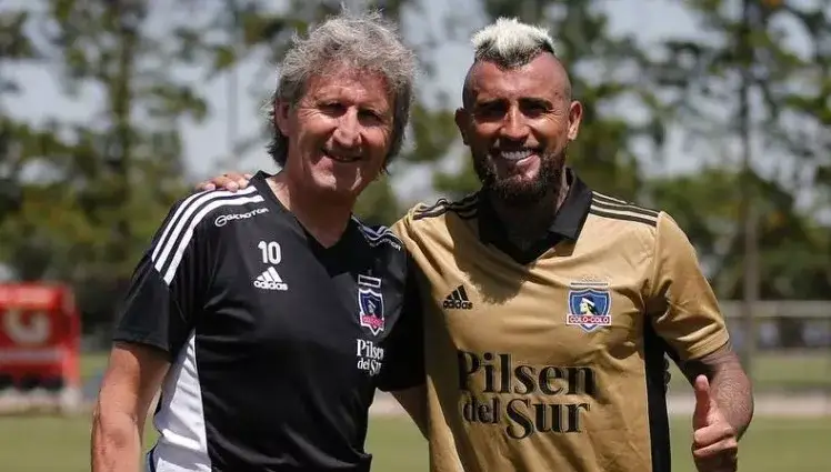 Arturo Vidal tiene una buena relación con Daniel Morón desde su etapa en Colo-Colo.