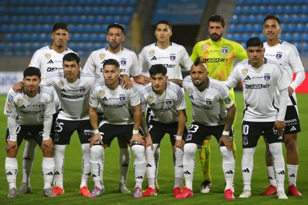 La formación de Colo-Colo ante Iquique.