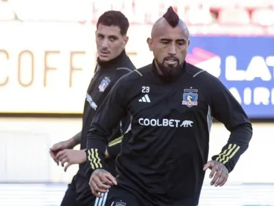 “Dámelo nunca”: Hinchas en redes sociales reprueban el desempeño de este jugador de Colo-Colo ante La Calera