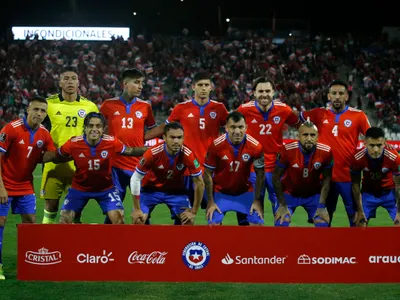 Con cinco ex Colo-Colo a la cabeza: Conoce la probable formación de La Roja ante Paraguay