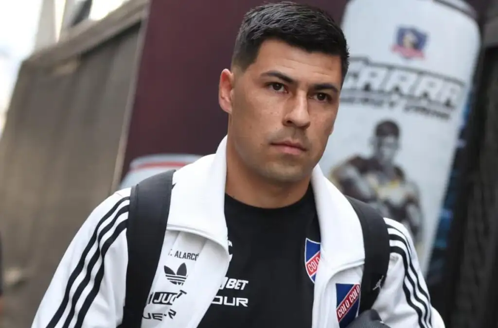 Tomás Alarcón seguiría fuera de las canchas y no llegaría al partido entre Colo-Colo y O’Higgins.